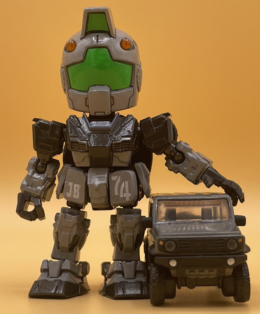 なかよし　画像でジムニーが肩を組んでるジムニーは、（株）スタンド・ストーンズさんから発売されたカプセルトイです。めちゃくちゃ出来が良くて、大好きなミニカーです。　好きなものが並んでいてうれしい。