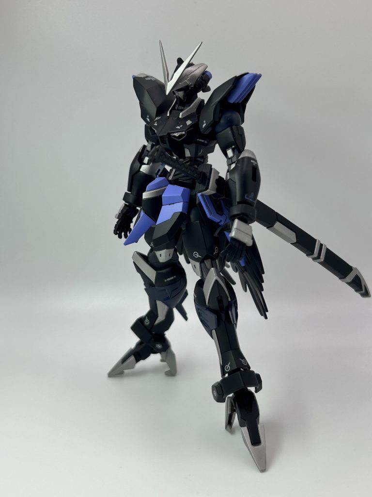 バックパック無しです。烏イメージなので三本爪にしました。