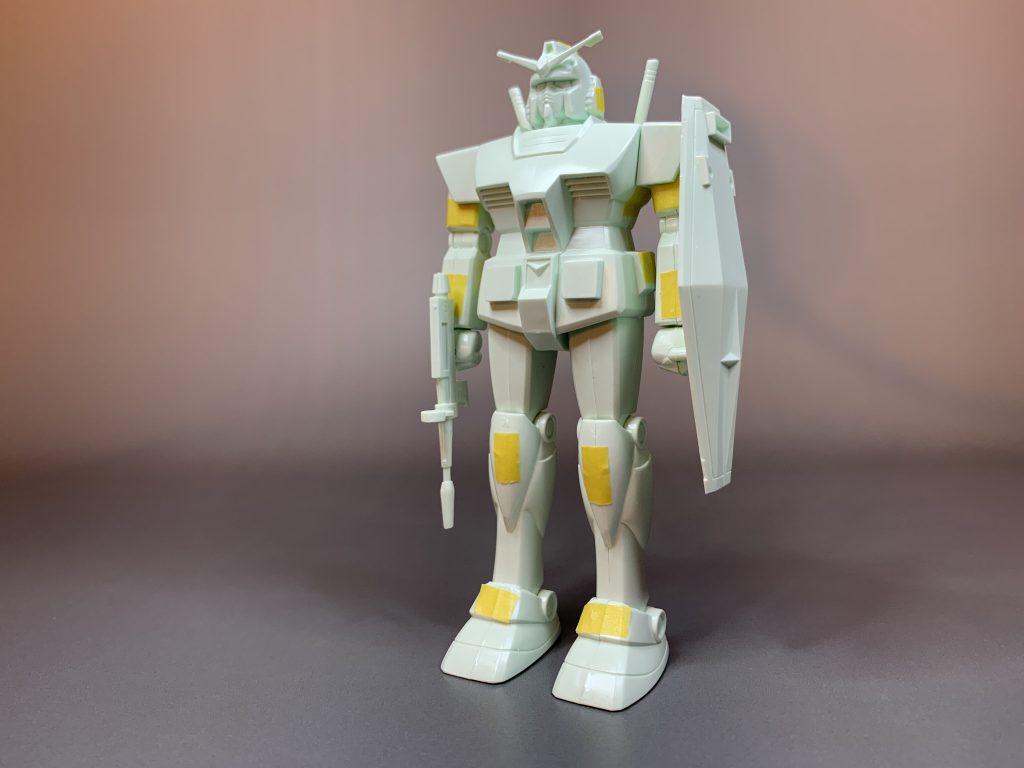 素組み状態ですが、旧キットならではのいい味を醸し出しておりますが、よく見るととても美脚ですし、各部のデザインはとても素晴らしいです。