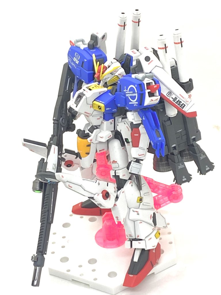 メタリック以外の部分は(クレオス)Mr.カラーGXスーパースムースクリアーを吹き付けております。