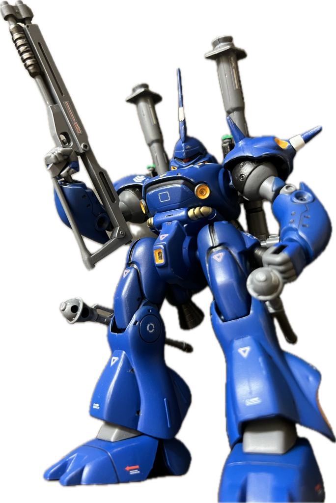 可動は今のキットに比べると全然無いんですが、煽り気味で見るとフォルムは結構イイですよね。あと手首は昔ながらの、って感じなのでできれば平手かなんかにかえようかな?と思ってます。