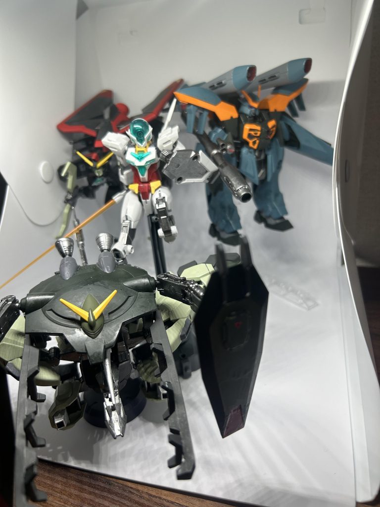 3つのコアハンガーとコアガンダムで出撃して、アーマーを変更しつつ、単独行動可能なコアハンガーと連携攻撃する戦闘をイメージして今回のアーマーを作製しました。 最後まで閲覧して下さってありがとうございました。目標にしていた悪の三兵器それぞれのアーマーを作製出来たことで満足してます。(まだまだ至らない点は沢山ありますが…)今後も気軽にコメントなどして頂けると励みになりますので、よろしくお願いします。