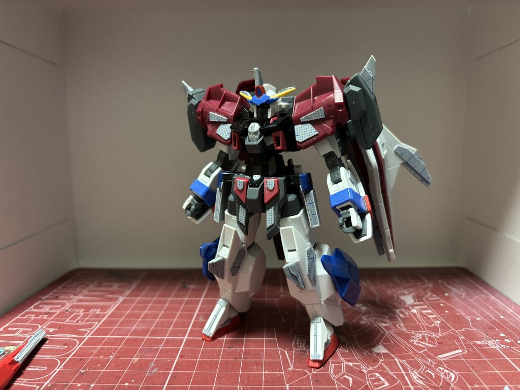 製作工程4兄弟機なら同じパーツを使おうということで残っていた旧ガンダムグリープのバリアブルスラスターを使いました(ここで残っていたパーツを思い出す)