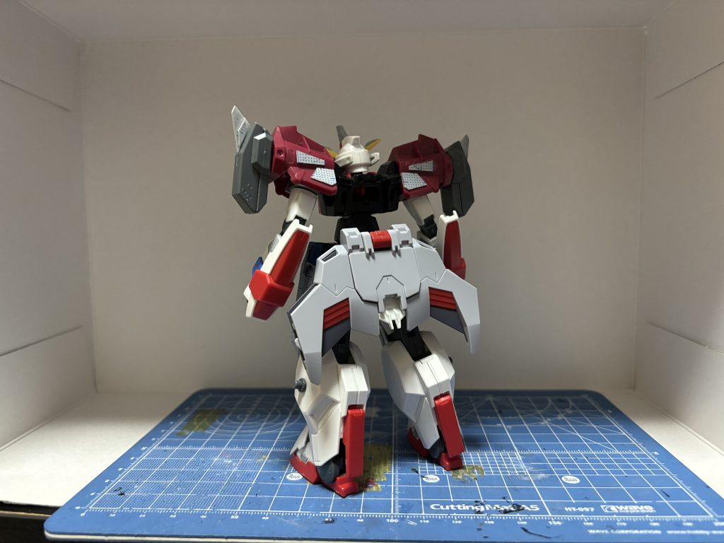 製作工程5最後に腰パーツをAGE2ダークハウンドのものからアルケインのものに変更これでいいかなと思いつつも他のパーツをついつい試したくなってしまう時ありますよね?