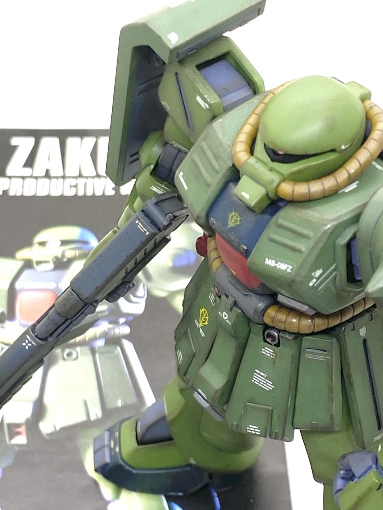 最後は説明書と。HGUCのザクII改は足が細過ぎと言われ続け、後発のF2ザクに比べると・・・酷評されていてそれもあり、各部のスラスターの塗分けも大変そうで自分も作るのを躊躇してました。しかし、いざ作りますと後ハメ不要なパーツ分割に合わせ目も考えられており、逆襲のシャアシリーズの合間に出たからかなり作り易かったです。お気楽汚しのおかげで脚の細さが全く気にならなくなり、これなら「この作品でオラザクに出せば良かった!」と思うほどでした(笑)。ザクII改は大変好きな機体で作れたのは大変僥倖で・・・次は勿論、アレックスを作り、ウサ男的なポケットの中の戦争を見て頂きたいです。ご覧して頂きありがとうございました。