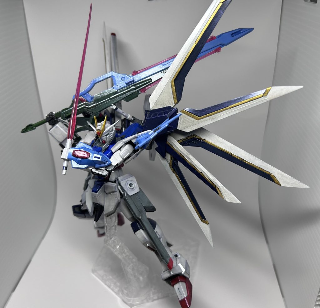 スーパーシュベルトゲベールで劇場のマイティストライクフリーダムの構えを。