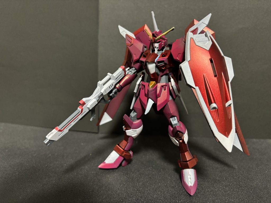 赤はブラックのサーフェイサーを施しました。白はグレーのサーフェイサーです。