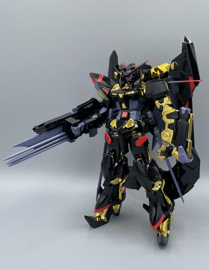 ガンダムアストレイ ゴールドフレーム アマツ　もはや語ることもないほど、男の子の好きなものを詰め込みまくったロマン機体です。とにかくカッケェ！！