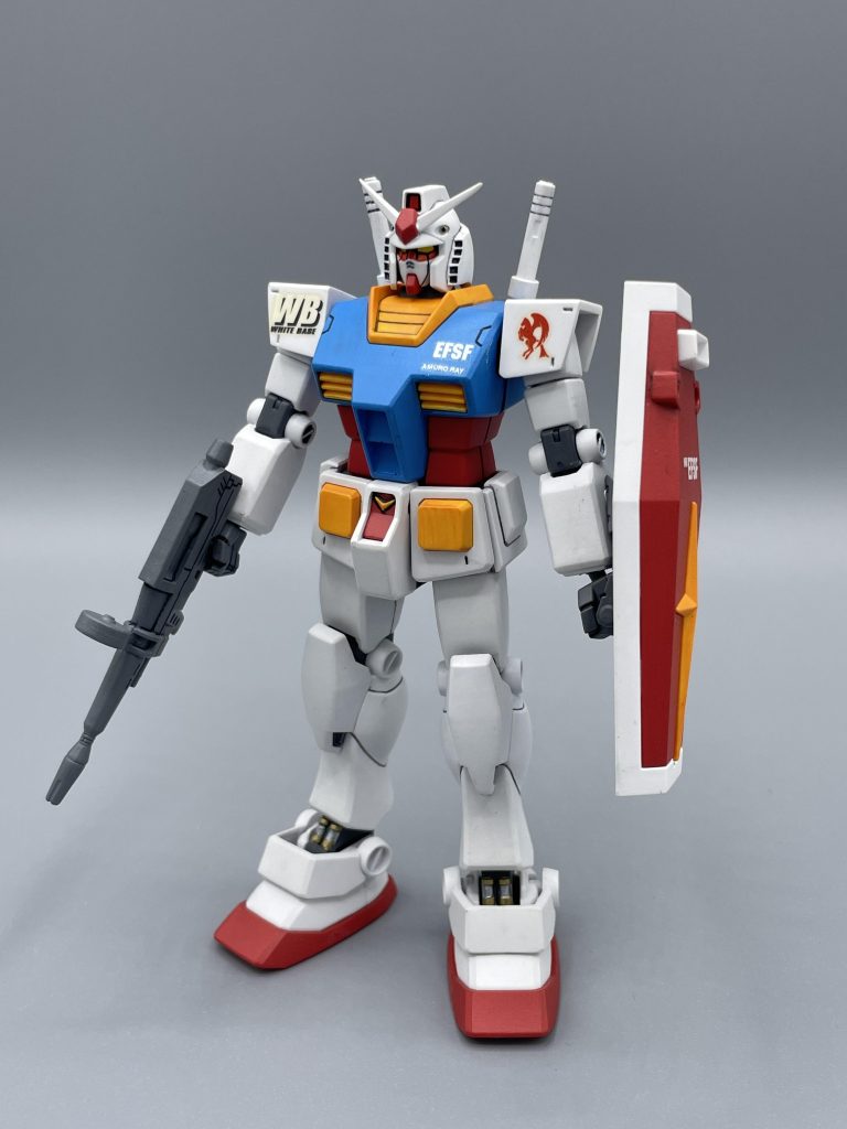 ライフルとシールドを装備。見慣れた姿。落ち着く。実家か。