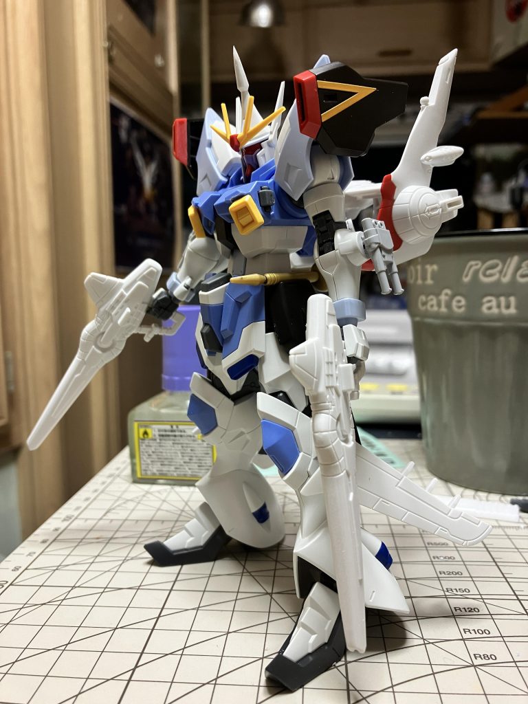 〜塗装前〜って事でギャン・シュトローム・KSでした。最初ギャンが発表された時にパイロットは誰だ?アグネス!?誰それ?cv桑島法子嬢だとー!!って事で楽しみにしてました。SEED FREEDOM視聴後にこれは生還した事を形にするしかねぇ!とHGミセス.ローエングリン子を探す旅に出ましたwガイアのフェイスを取り付ける事に最後の最後まで悩みましたがまぁこれはこれでアリかな?って形になったので良かったです。