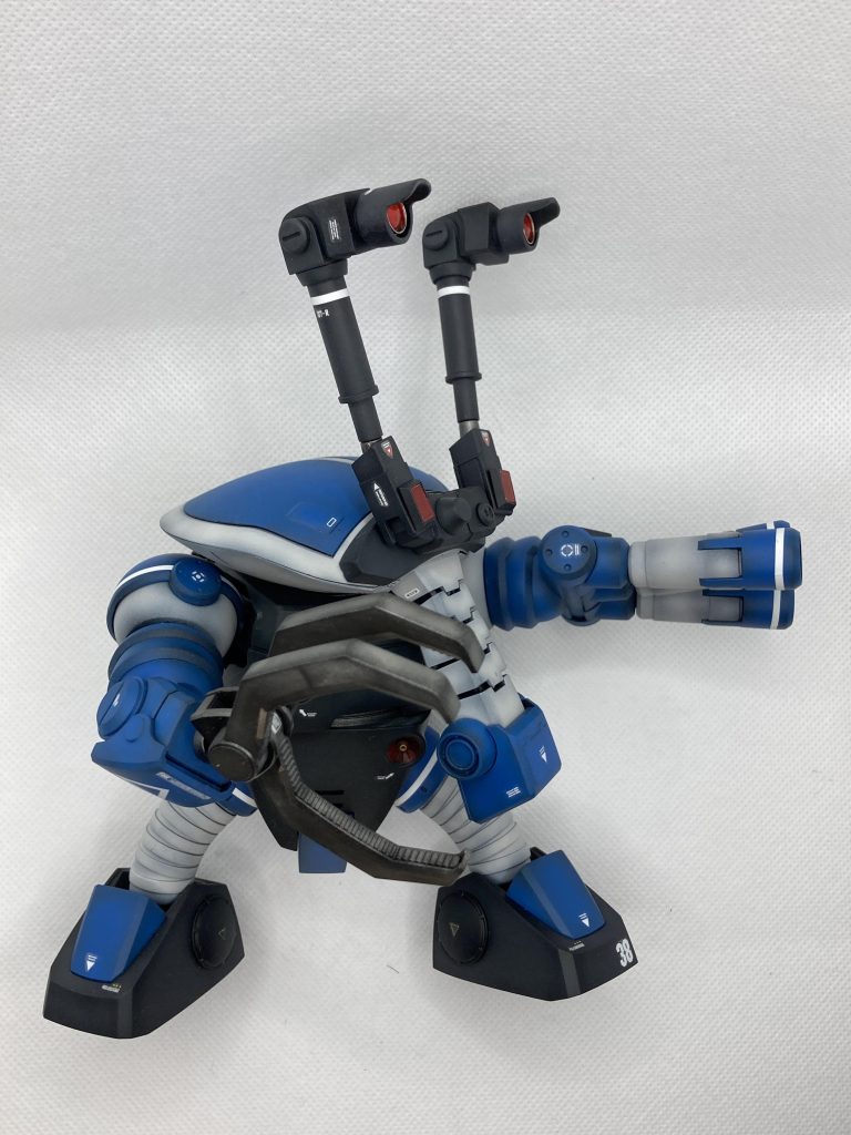 長距離砲撃用のペリスコープバイザーなのに、近接用クロー装備の矛盾がありますがどうしても作成せずにいられませんでした