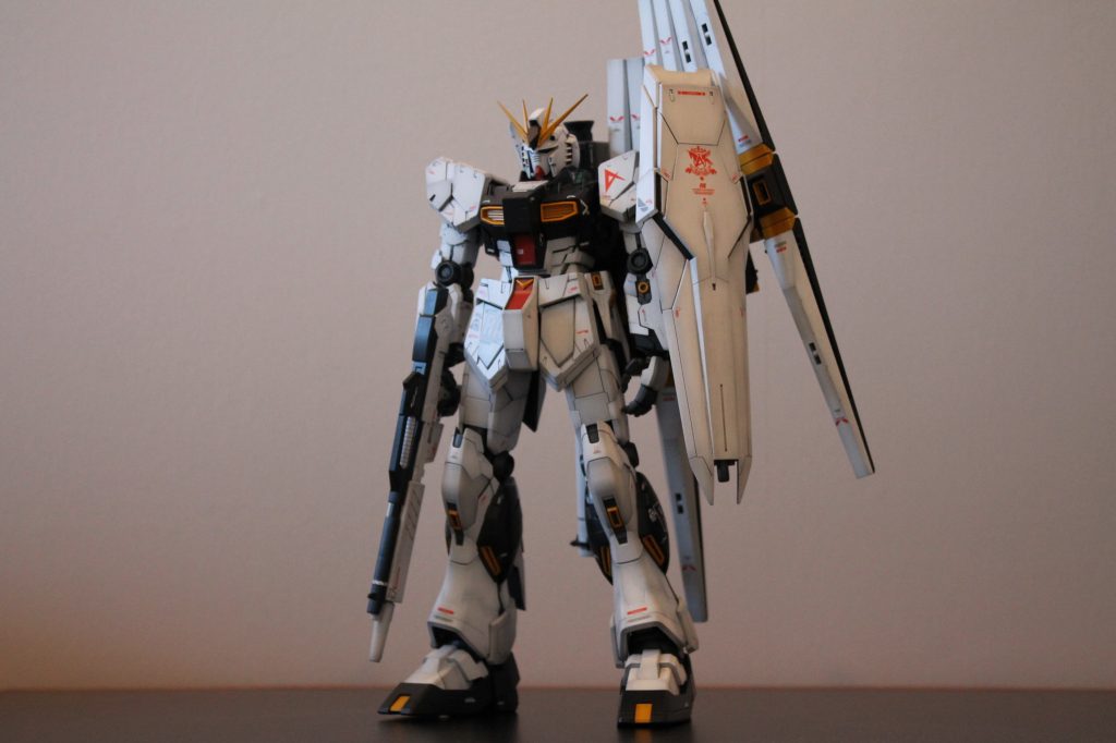 MG νガンダム ver.ka [グラデーション塗装]–2枚目/制作者：ウォン・リー