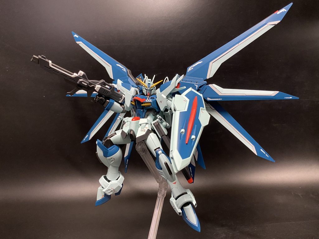 塗装についてはエアブラシ使用、調色が苦手な為、ガイアノーツさんのボトムズカラーやメカトロウィーゴカラーなどを使用。