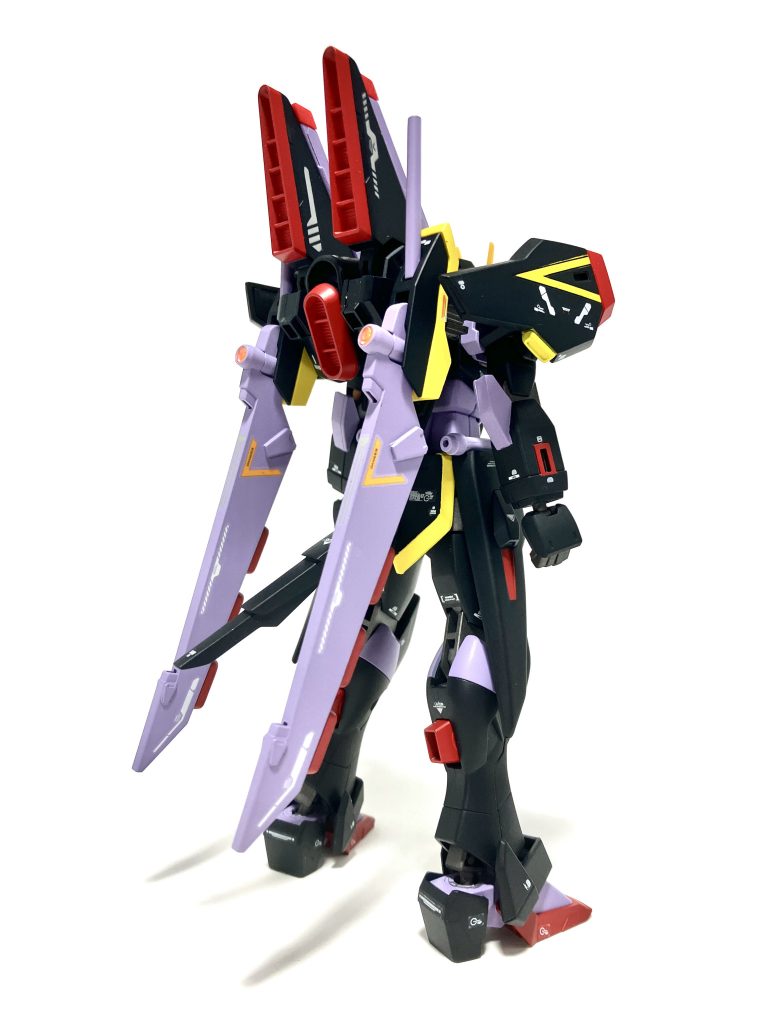 本機はインパルスガンダムの予備パーツにブラストシルエット、ガイアガンダムのパーツを組み込み新たなシルエットとして作り上げた機体である。形式番号も4番目のシルエットである「Δ」が与えられている。ディアクティブモード時にルナマリア機と判別出来るようにマスクのスリットは閉口されている。