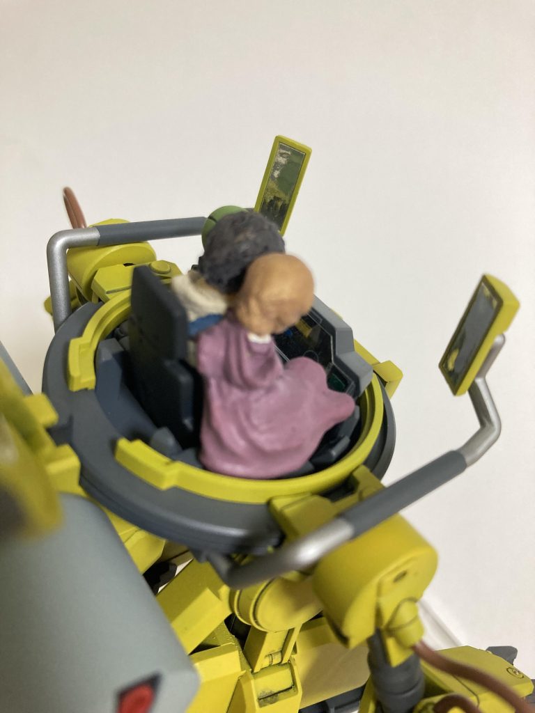 ミネバの服のシワを表現しました