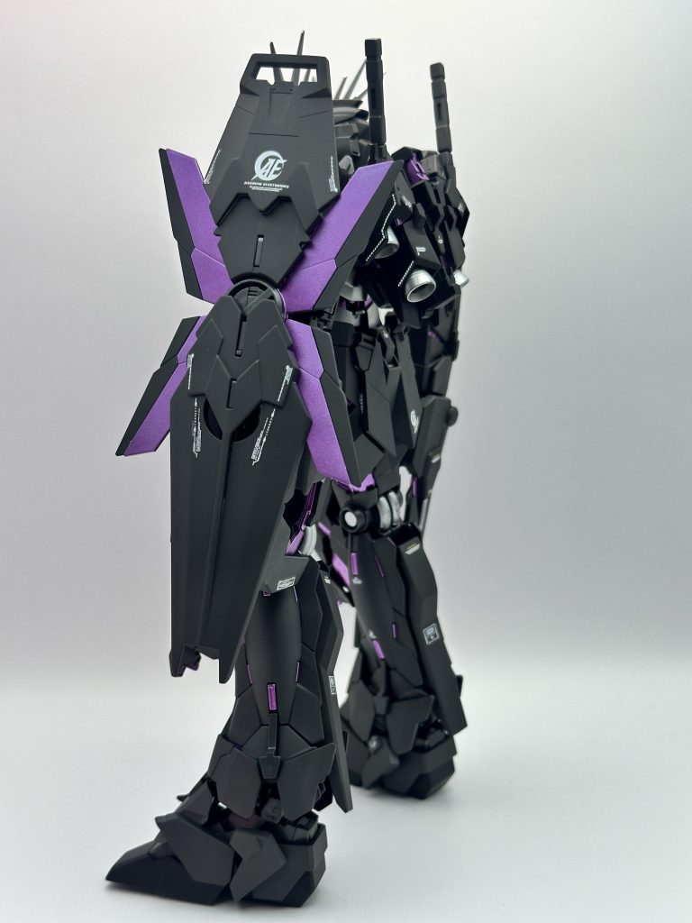 シールドは余剰パーツ扱いですがキッチリ作れるので作成。取り付け方が不安定なのが難有り