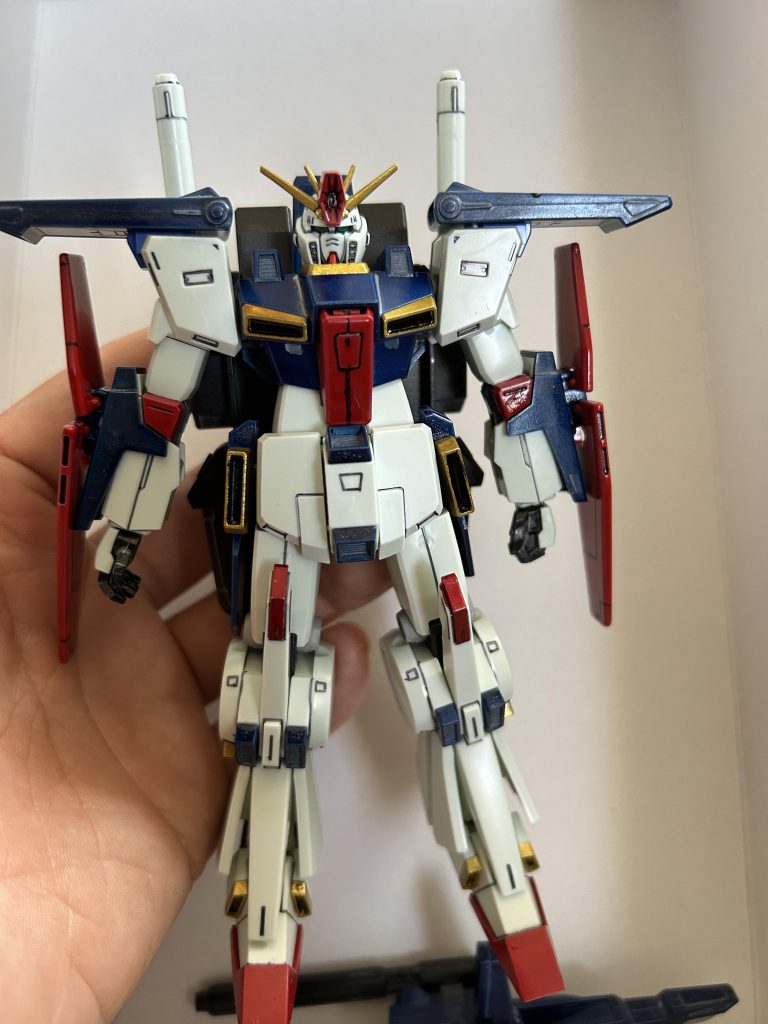 塗装したのみではこんな感じでした。