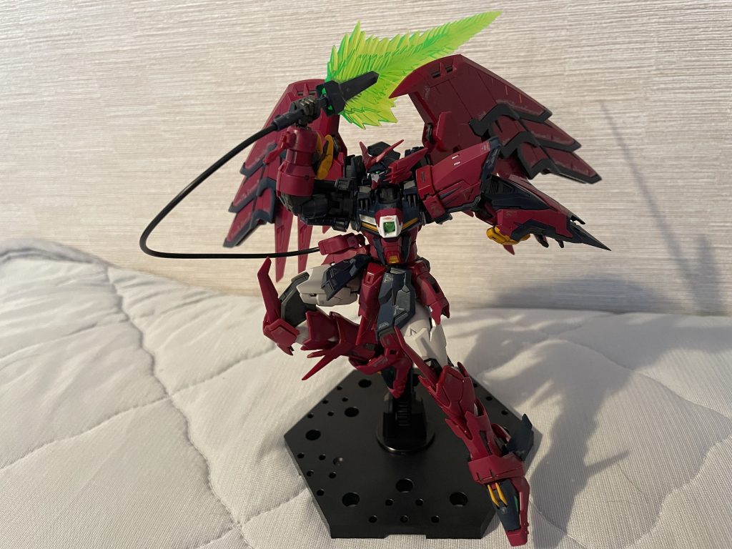 収納形態にする事で格闘ポージングが際立ちますね！