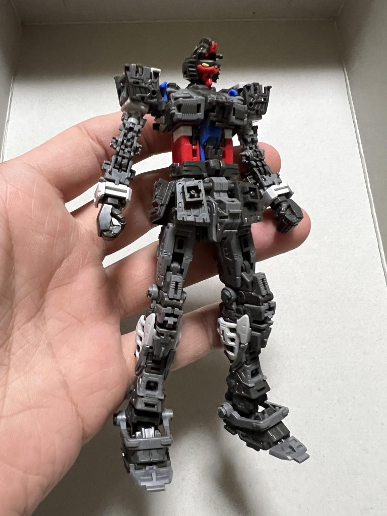 せっかくだからフレームから組みました。