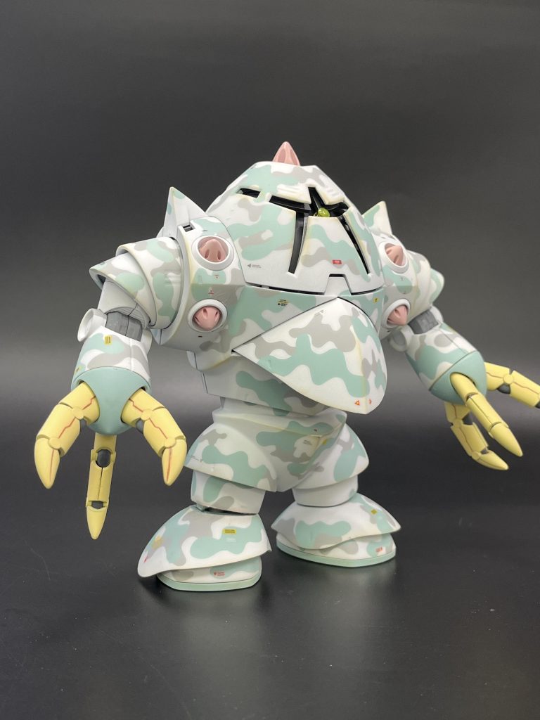 使った塗料は白:クレオス ラスキウス 白雪色緑:クレオス ライトブルーグレー:ガイア ニュートラルグレー2黄:クレオス ラスキウス ブロンドピンク:クレオス ラスキウス 鴇羽色です。