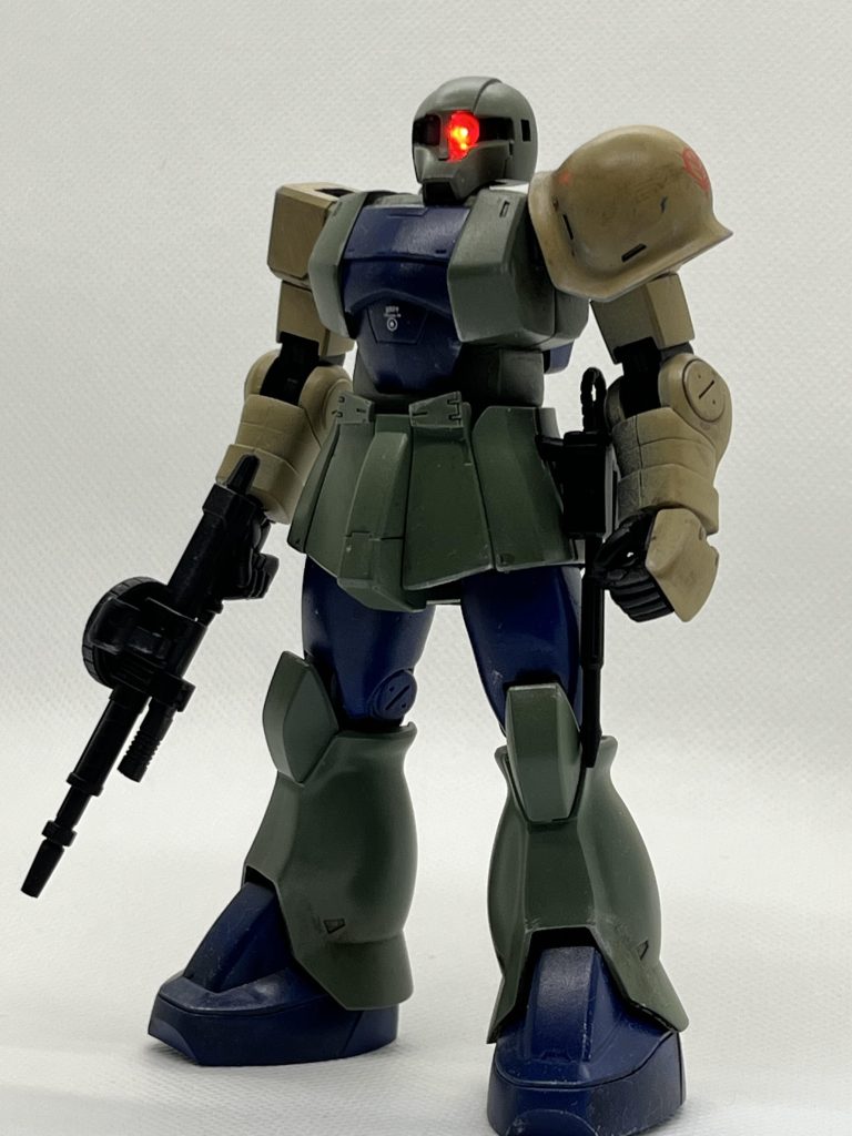 ムチムチのスタイルが旧ザクらしくて良いですね！