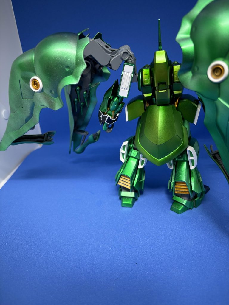 脚部と羽根は同じになるはずやったのになんでやろ？