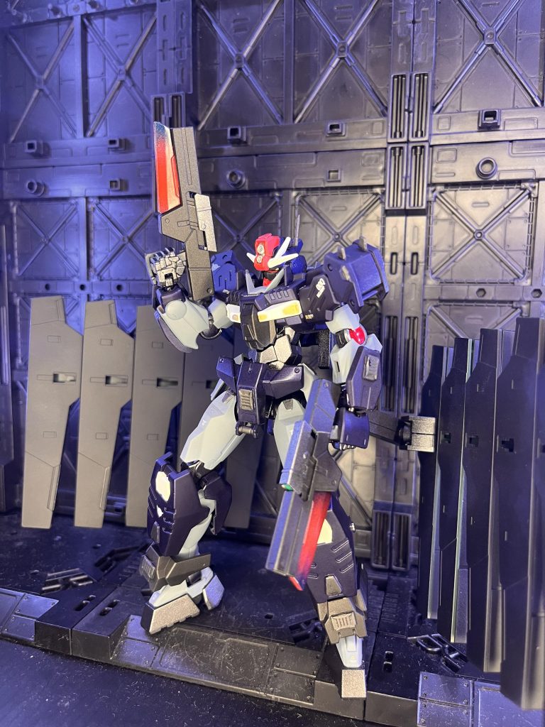 元々のコマンドクアンタの戦闘スタイルを崩さないために全ての武装を取り外しできるようにしてあります。