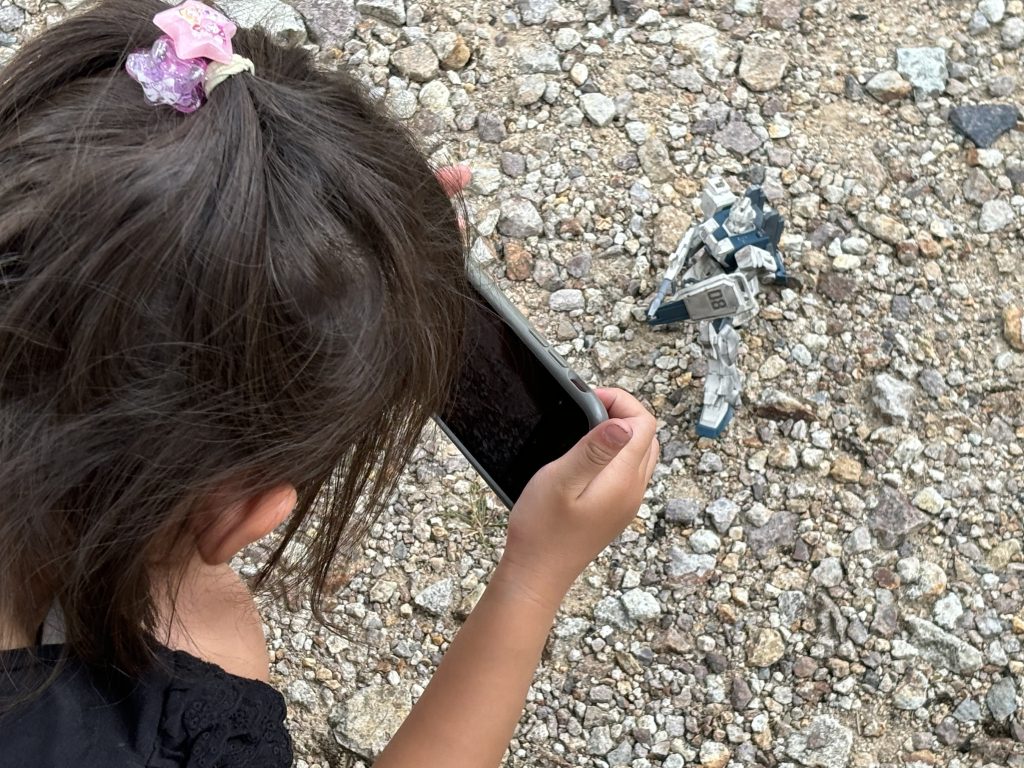 最後は庭で1人撮影会！！娘のスマホはインターネット繋がって無い為、掲載用の写真は私が撮影しました。あしからず、、、