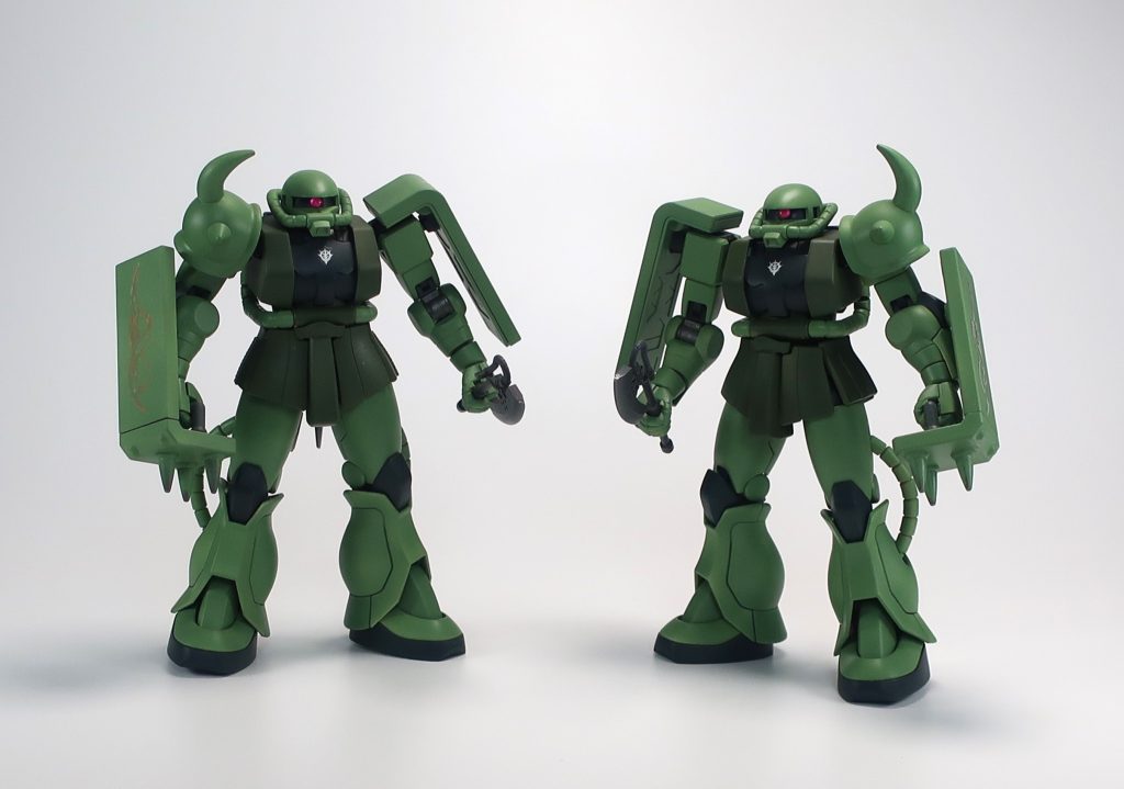 以下、俺設定の駄文(本当に駄文)この2機のザクは地上におけるジオン公国軍の基地・カサンドラの衛士を務めたライガ少尉とフウガ少尉のザクである。ふたりは双子の兄弟でもあったが、厳しい訓練により、同じ血、同じ筋肉、同じ感性を持つに至り、何事においても抜群のコンビネーションを発揮した。