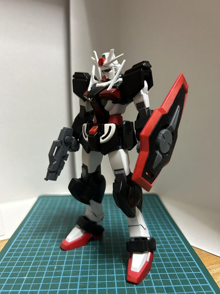 武装を変えようと思考錯誤したんですが、なんか自分の中でこれだというのがなくOガンダムのをそのまま使ってしまいました。