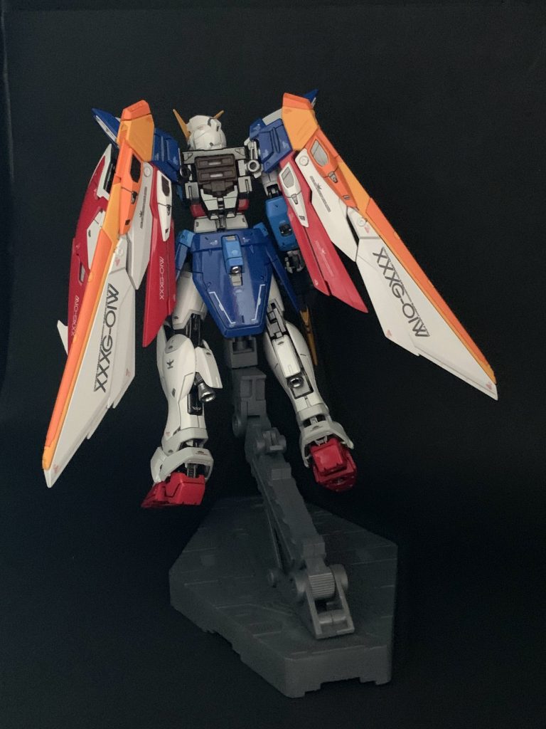 バックショットも一枚。組むだけでこのディテール。RGはすごいですね。私の技術で改造したら変になりそうで恐れ多いです。