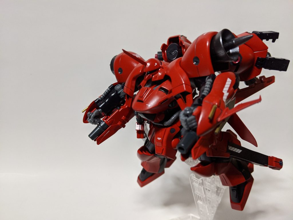 一時、地球に残ったアムロに受領させようという案があったが、アムロ自身がガンダム系の機体に思うところがあり、この案は没となった。