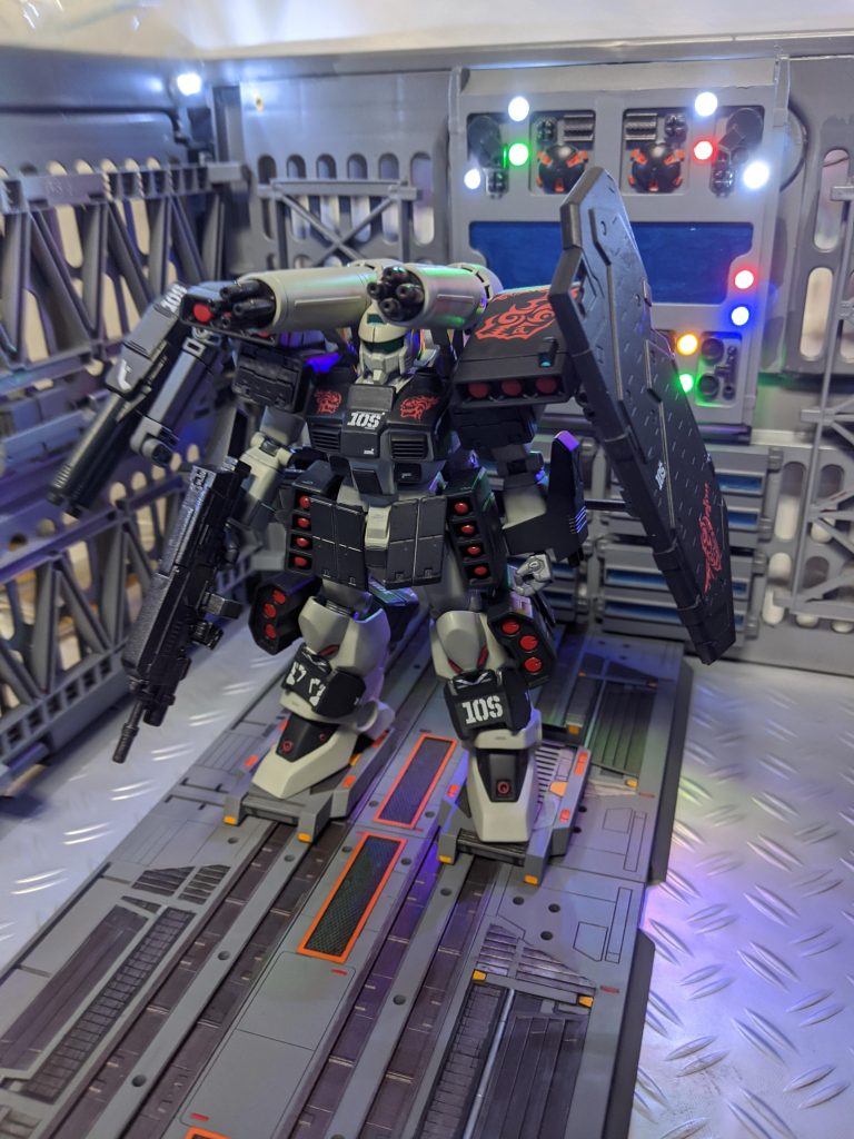 対MSを想定されているジェガンタイプは数十年前のモデルであるため、技術力の差を埋めることができず、初戦敗退を喫することとなる。平和が続いてしまった弊害といえば皮肉すぎるだろう。 