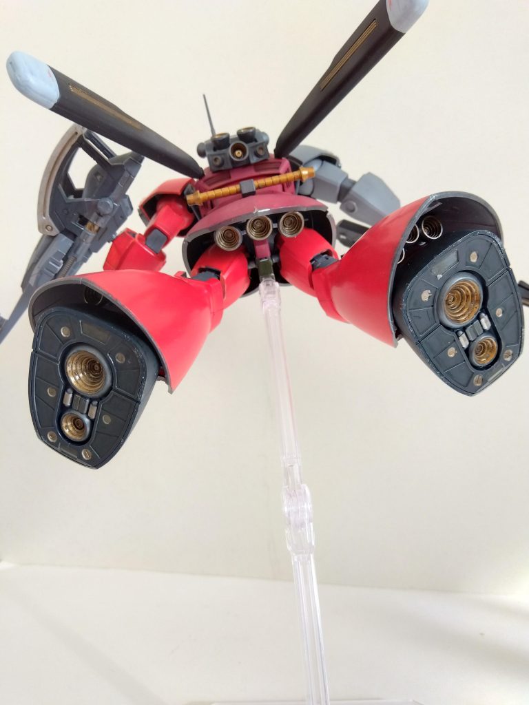 塗装はいつものシタデル＆ファレホとリアルタッチマーカーで。右腕パーツとマニュピレーターはMr.カラーの呉海軍工廠標準色を缶スプレーで塗装しました。