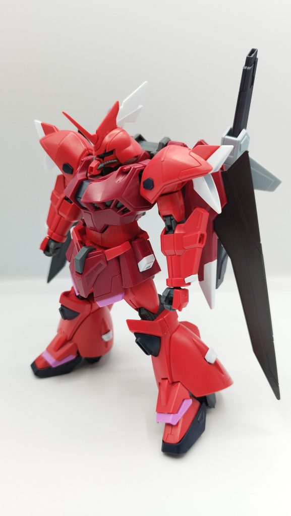 すぐみ状態でも、重厚感あってかっこいいです。