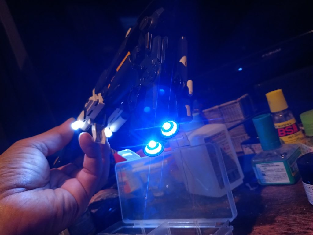 ハイパーメガキャノンとバックパックの結線確認