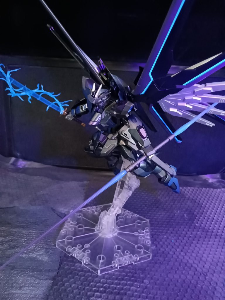 あ、ライフル作ってない😰ですが完成ですwシルバーも3種類使ったのですがガラスパールにいかれました😢難しいですまたしても課題の残る出来栄えでしたいつか納得の出来る物が作れたらと思っておりますともあれ 最後まで閲覧頂きありがとうございましたまた次回も見て頂けますと幸いですありがとうございました😊