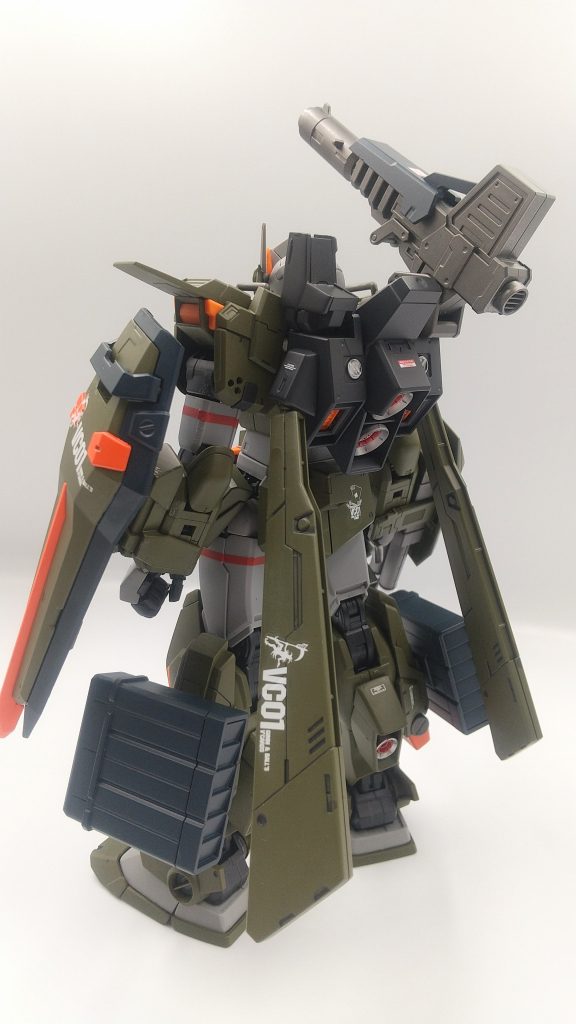 斜め後ろからです。