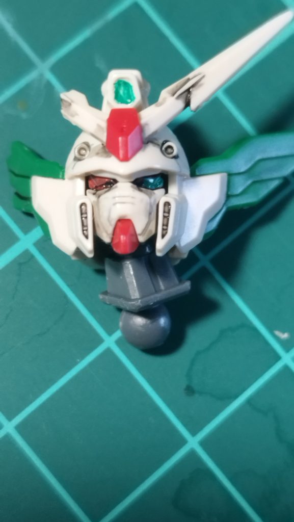 アップにするとキタナイですが、かなり接写しないと分からないぐらい小さいので良しとしました。