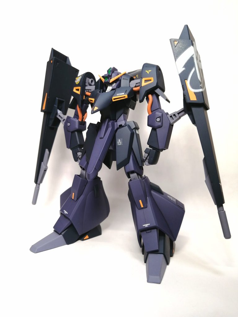 部分塗装・スミ入れ・水転写デカール貼り付け・つや消しトップコートで仕上げました。