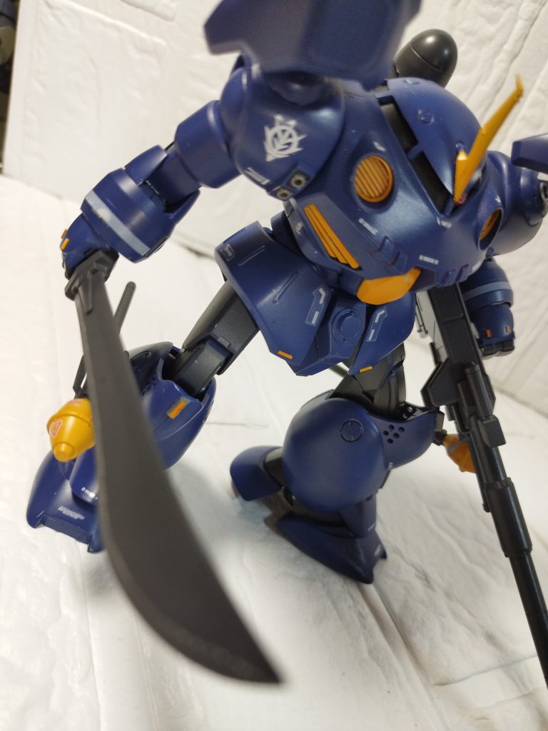 実体剣はグフのヒートサーベルを塗装して作ってみました。