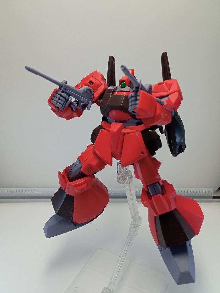 ビームピストルで攻撃だ