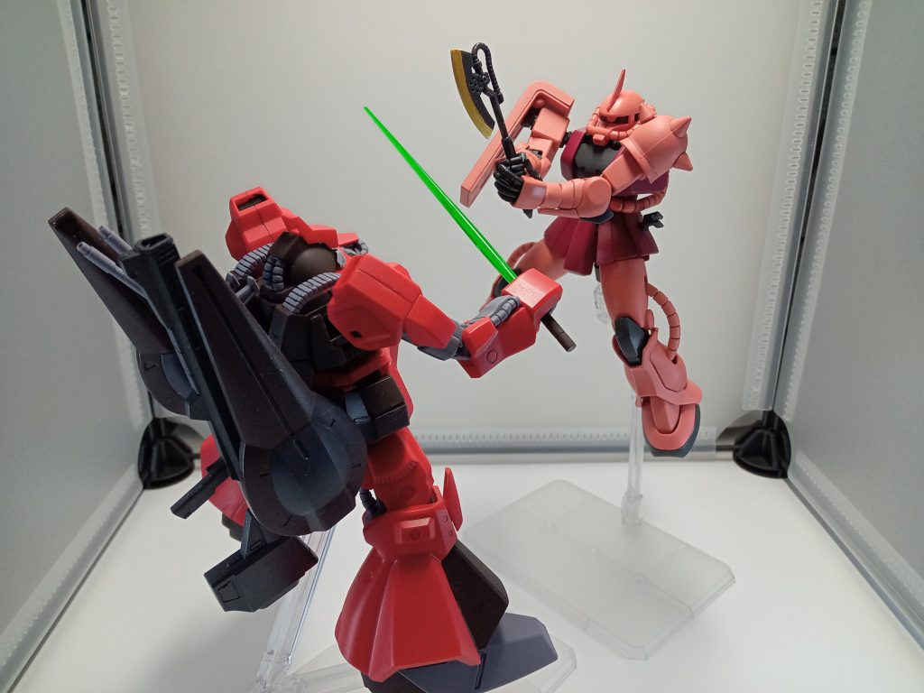 別角度から以前作ったシャア専用ザクです