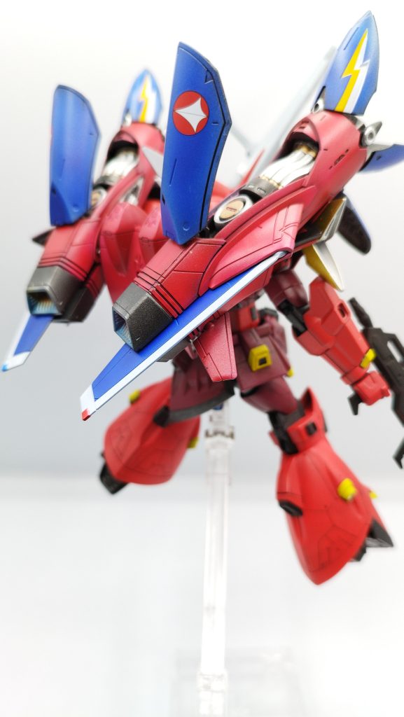 このキットの配色にサウンドブースターがマッチします。