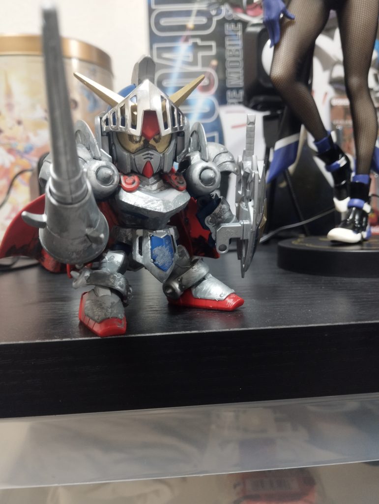 鎧も使い古された感じを表現したくてシルバー2色で拭き取り地味に（ 知らんが）拭き取り初挑戦まぁ見た目なんとなくボロっちくなったんで良しとしよう（ します）