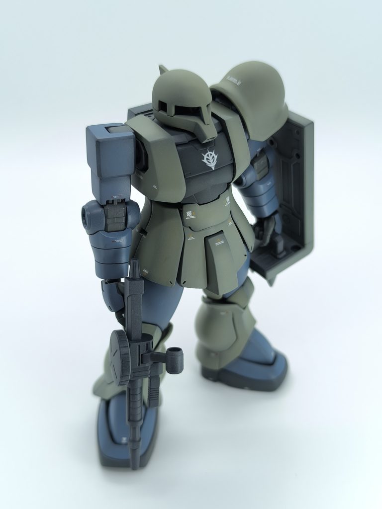 【カラーリング】過去作の06系からの逆算かつ旧ザクらしくを意識。緑は06でも濃いとこに使ってるやつ。青はブルーグレーに少し白をまぜたもの