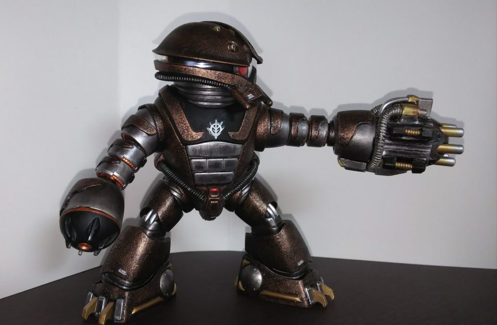 何かよく分からない武器ですが…、元はマヨネーズのキャップなので…、換装する事により禁断の…、