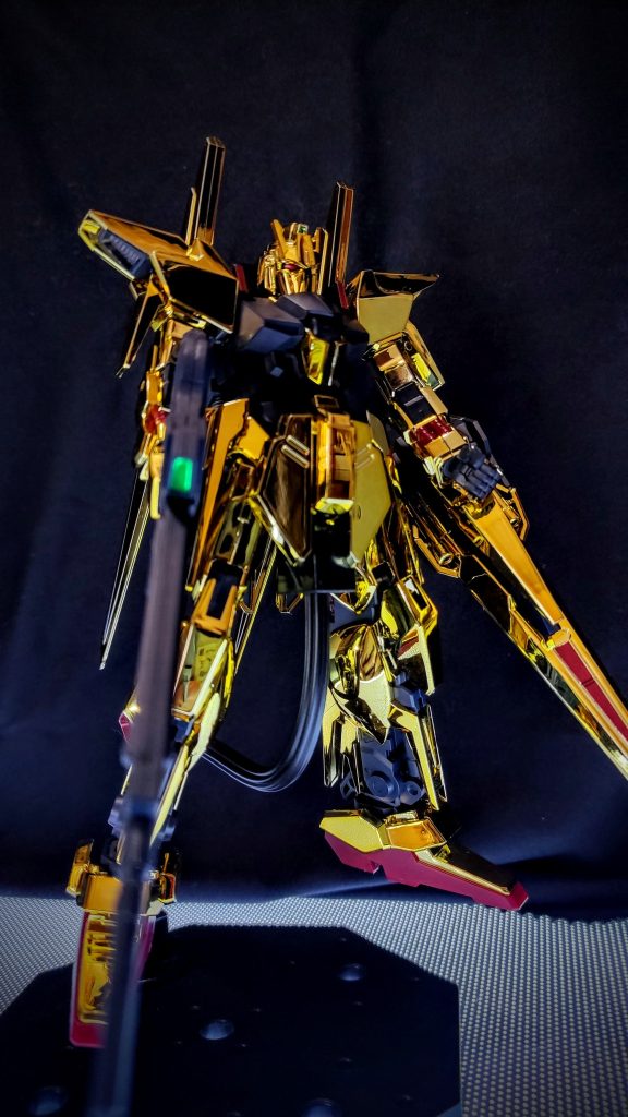 何と言っても、このピカピカ感!これが無塗装で表現されるのだから、凄いものです。