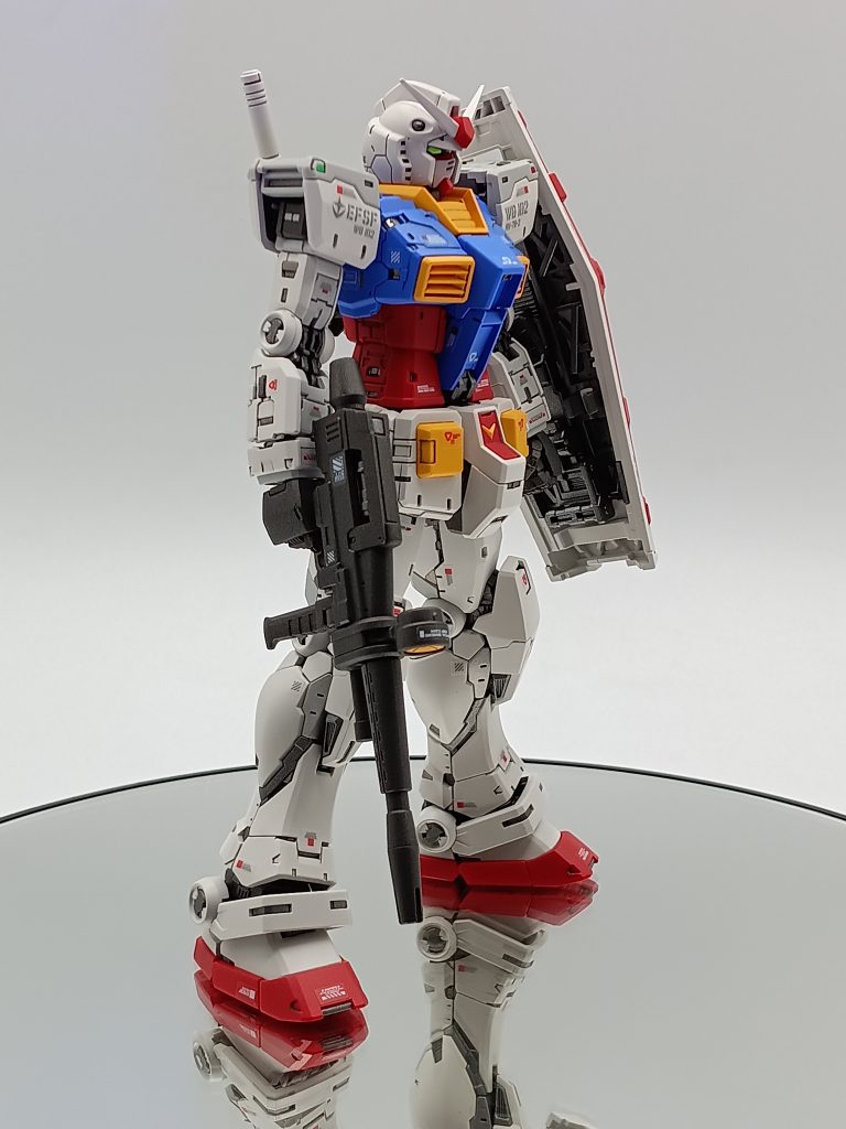 ｢こ、こいつ、動くぞ！｣ RG ガンダム Ver2.0–4枚目/制作者：arata