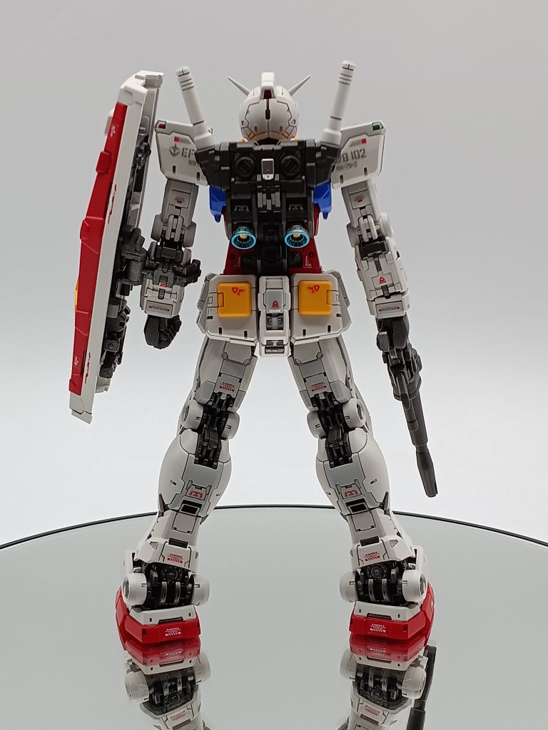 ｢こ、こいつ、動くぞ！｣ RG ガンダム Ver2.0–5枚目/制作者：arata